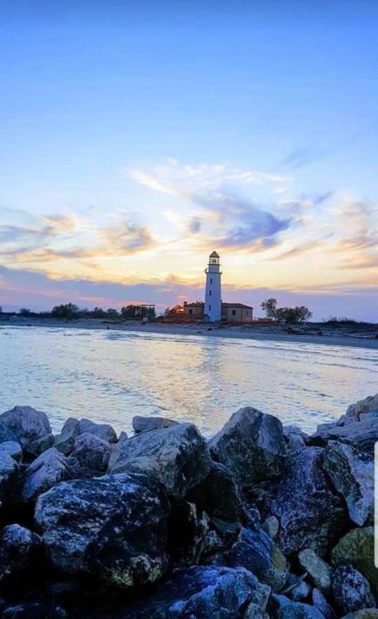 La Cueva Del Faro Hotell Gorino Ferrarese Eksteriør bilde